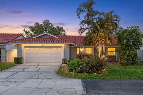 523 Padua Cir NE, Saint Petersburg, FL 33703