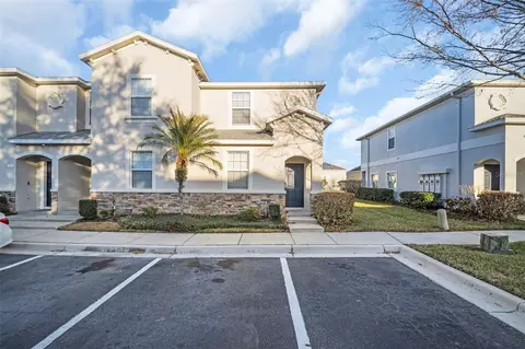 1943 Greenwood Valley Dr, Plant City, FL 33563