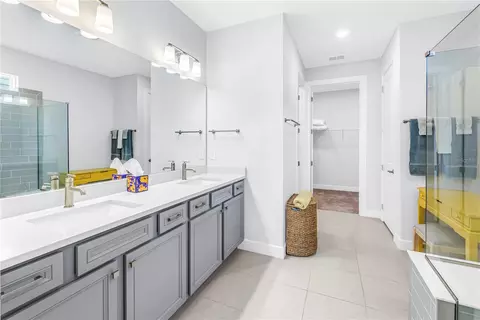 Bath - 8721 Ocean Tides Cv, Parrish, FL 34219 photo 1 of 6