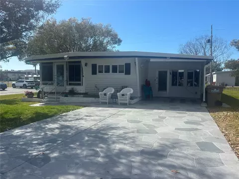 105 Freedom Ct #30, Palm Harbor, FL 34684