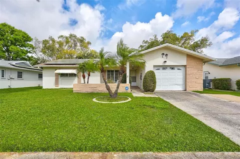 2955 Briar Cliff Dr, Palm Harbor, FL 34684