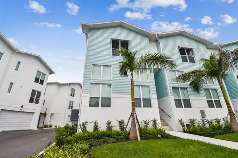 3840 Pompano Dr SE, Saint Petersburg, FL 33705