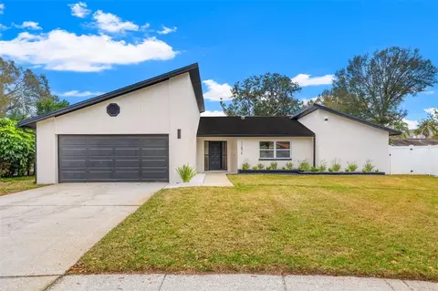 11876 Marla Ln, Seminole, FL 33772