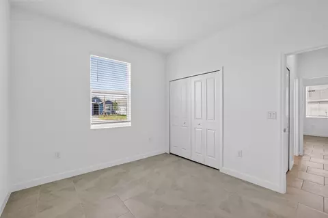 Bedroom - 3205 Pineberry Xing, Parrish, FL 34219 photo 5 of 6