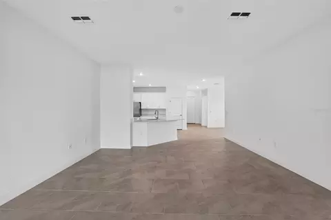 Living - 3205 Pineberry Xing, Parrish, FL 34219 photo 1 of 2