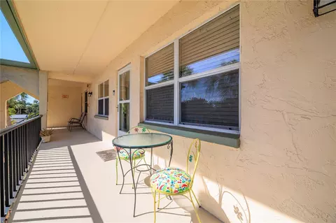 11720 Park Blvd #302, Seminole, FL 33772