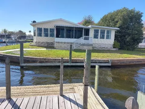 270 Philadelphia Blvd #49, Palm Harbor, FL 34684
