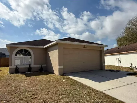 1421 Mohrlake Dr, Brandon, FL 33511