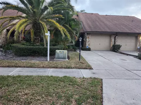 9896 Lake Seminole Dr E, Largo, FL 33773