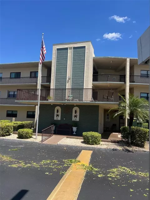 7951 58th Ave N #207, Saint Petersburg, FL 33709
