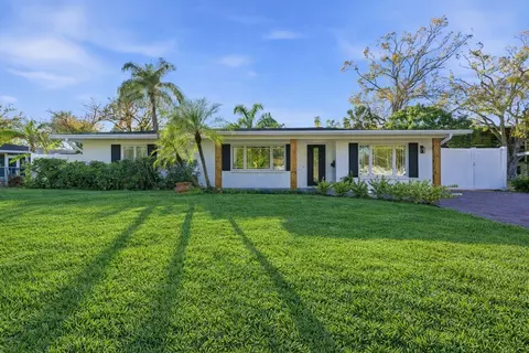 4430 1st Way NE, Saint Petersburg, FL 33703