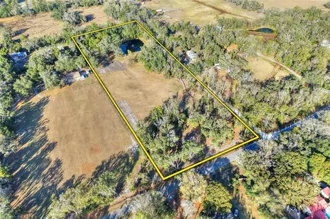 8602 Back Rd, Plant City, FL 33565