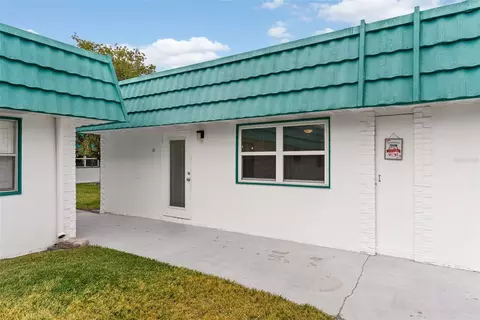 205 Kings Blvd #52, Sun City Center, FL 33573