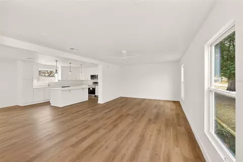 Living - 2171 Beecher Rd, Clearwater, FL 33763 photo 2 of 10