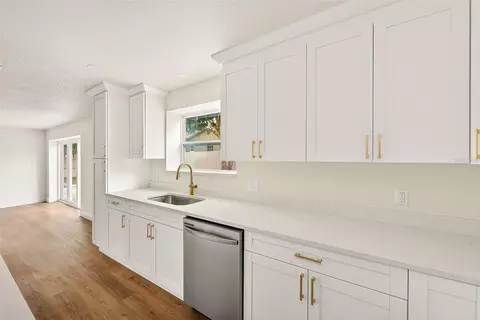 Kitchen - 2171 Beecher Rd, Clearwater, FL 33763 photo 6 of 6