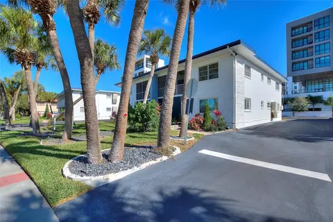 4300 37th St S #4, Saint Petersburg, FL 33711