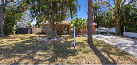 718 Bay Vista Blvd S, Saint Petersburg, FL 33705