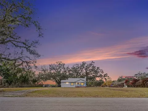 Exterior - 6305 Jim Davis Rd, Parrish, FL 34219 photo 7 of 8