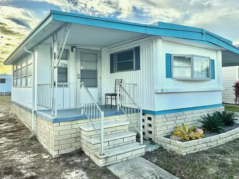 9790 66th St N #19, Pinellas Park, FL 33782