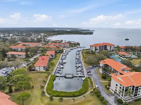 1802 Mariner Dr #30, Tarpon Springs, FL 34689