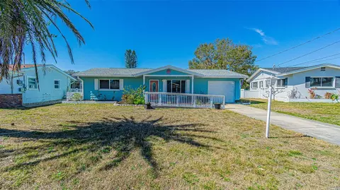8524 120th St, Seminole, FL 33772