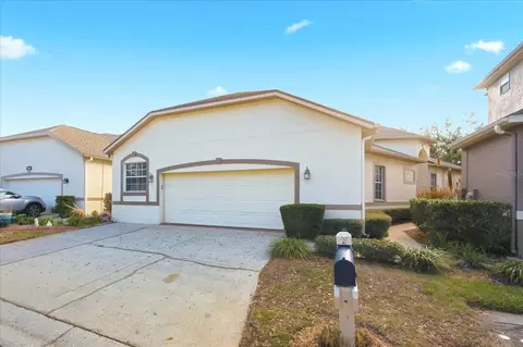 5202 Fairway One Dr, Valrico, FL 33596