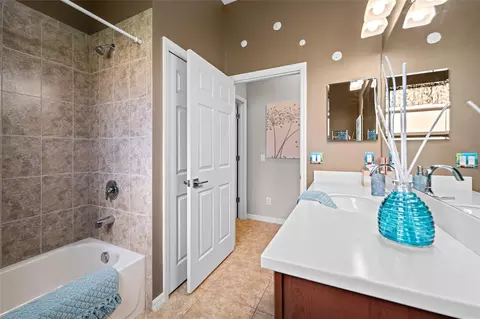 Bath - 13006 50th Ct E, Parrish, FL 34219 photo 8 of 9