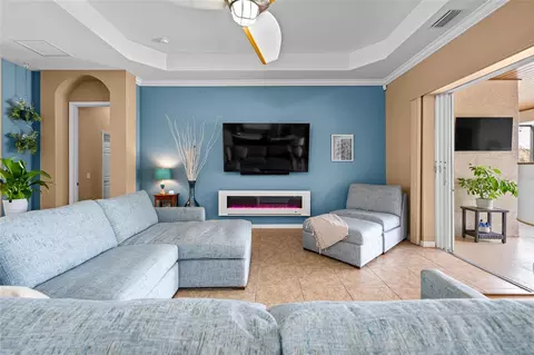 Living - 13006 50th Ct E, Parrish, FL 34219 photo 2 of 4