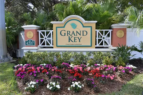 4207 S Dale Mabry Hwy #12107, Tampa, FL 33611