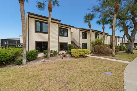 377 Moorings Cove Dr #9H, Tarpon Springs, FL 34689