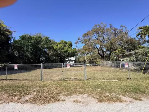 Ling-a-mor Terrace S, Saint Petersburg, FL 33705