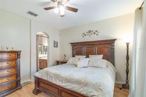Bedroom - 763 Star Pointe Dr, Seffner, FL 33584 photo 6 of 7