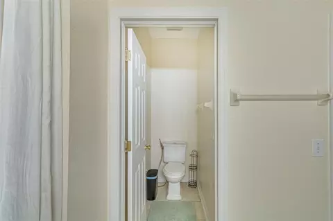 Bath - 763 Star Pointe Dr, Seffner, FL 33584 photo 5 of 5