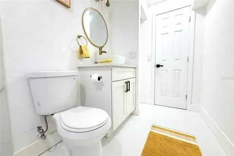 Bath - 8816 Ashman Rd, Riverview, FL 33578 photo 4 of 8