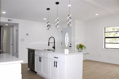 Kitchen - 8816 Ashman Rd, Riverview, FL 33578 photo 4 of 11