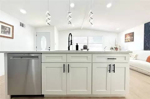 Kitchen - 8816 Ashman Rd, Riverview, FL 33578 photo 11 of 11