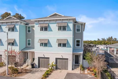 1299 Savona Dr NE, Saint Petersburg, FL 33702