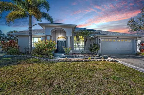 494 Village Dr, Tarpon Springs, FL 34689
