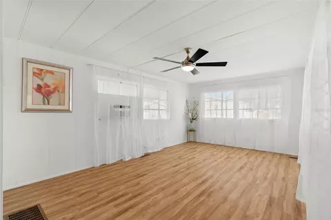 1012 50th Ave Plz W, Bradenton, FL 34207 photo 4