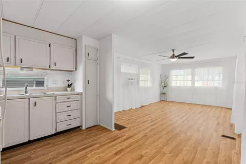 1012 50th Ave Plz W, Bradenton, FL 34207 photo 9