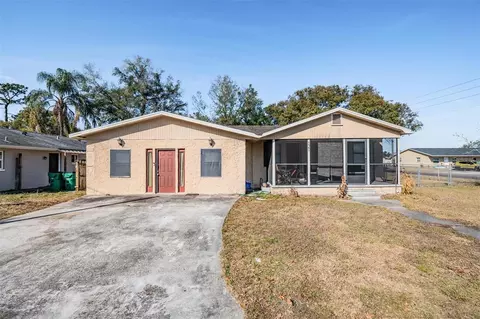 5945 20th St, Zephyrhills, FL 33542