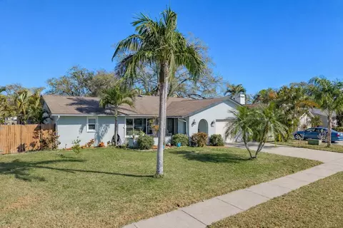 2011 Del Betmar Rd, Clearwater, FL 33763