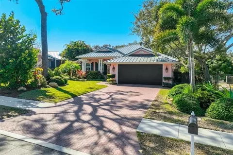 1792 Overbrook Ave, Clearwater, FL 33755