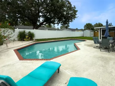 4725 Soapstone Dr, Tampa, FL 33615