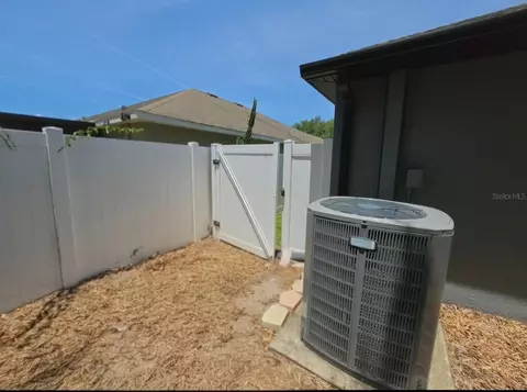 Exterior - 10813 Rockledge View Dr, Riverview, FL 33579 photo 17 of 17