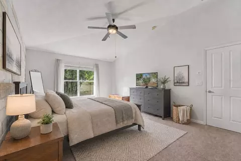 Bedroom - 10813 Rockledge View Dr, Riverview, FL 33579 photo 2 of 5