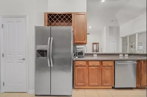 Kitchen - 10813 Rockledge View Dr, Riverview, FL 33579 photo 5 of 7