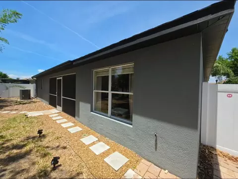Exterior - 10813 Rockledge View Dr, Riverview, FL 33579 photo 11 of 17