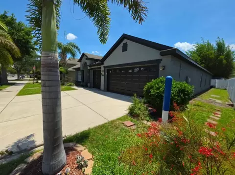 Exterior - 10813 Rockledge View Dr, Riverview, FL 33579 photo 6 of 17