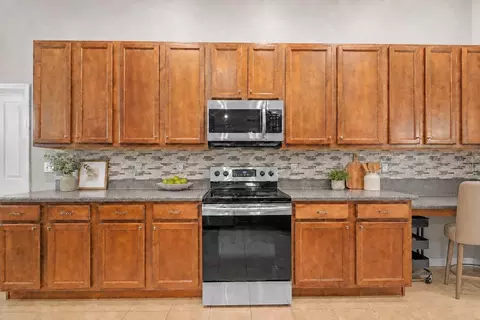 Kitchen - 10813 Rockledge View Dr, Riverview, FL 33579 photo 3 of 7
